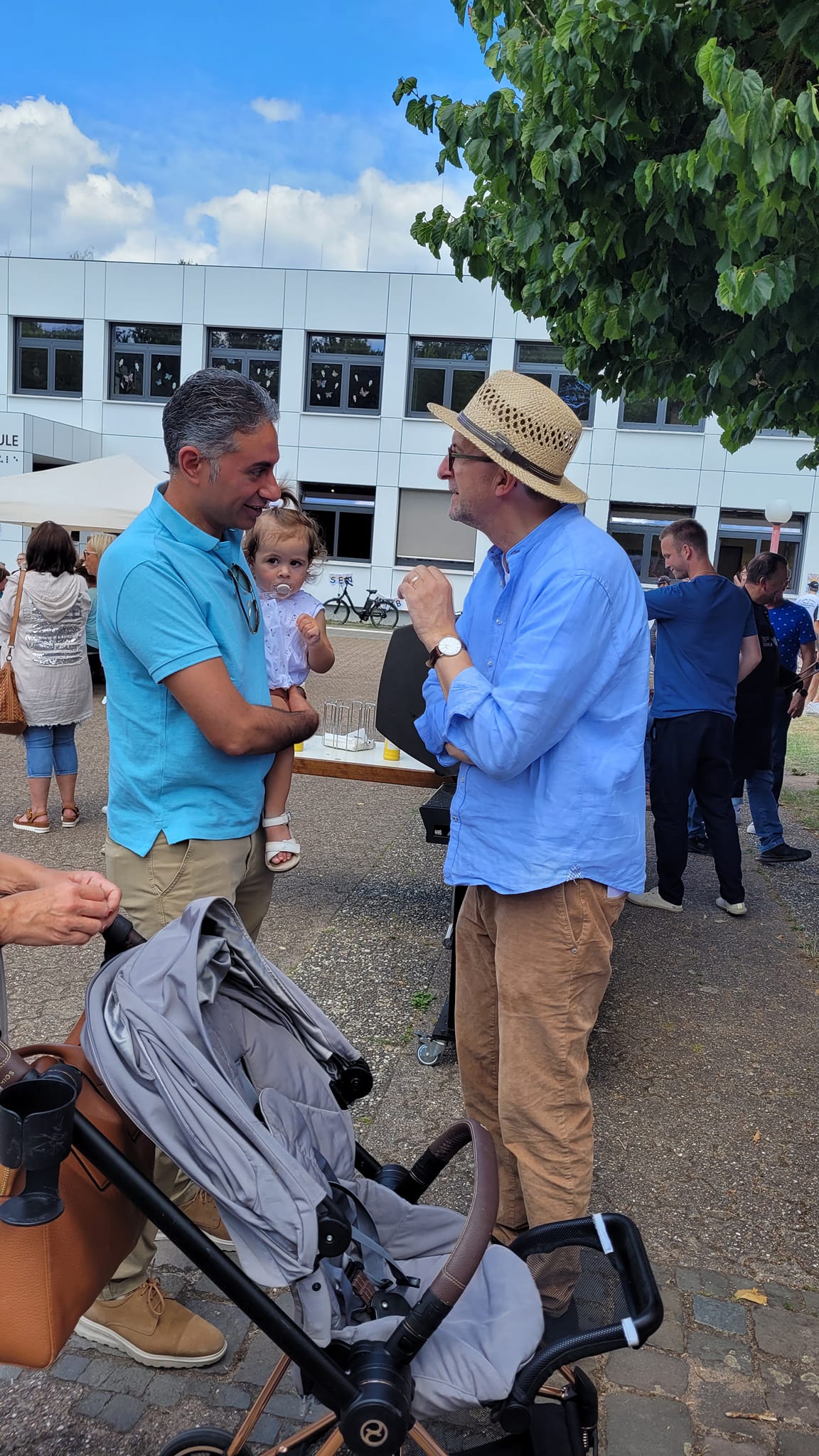 Dr.%20El-Husseiny%20im%20Gespr%C3%A4ch%20mit%20Minister%20Reinhold%20Jost Dr.%20El-Husseiny%20im%20Gespr%C3%A4ch%20mit%20Minister%20Reinhold%20Jost